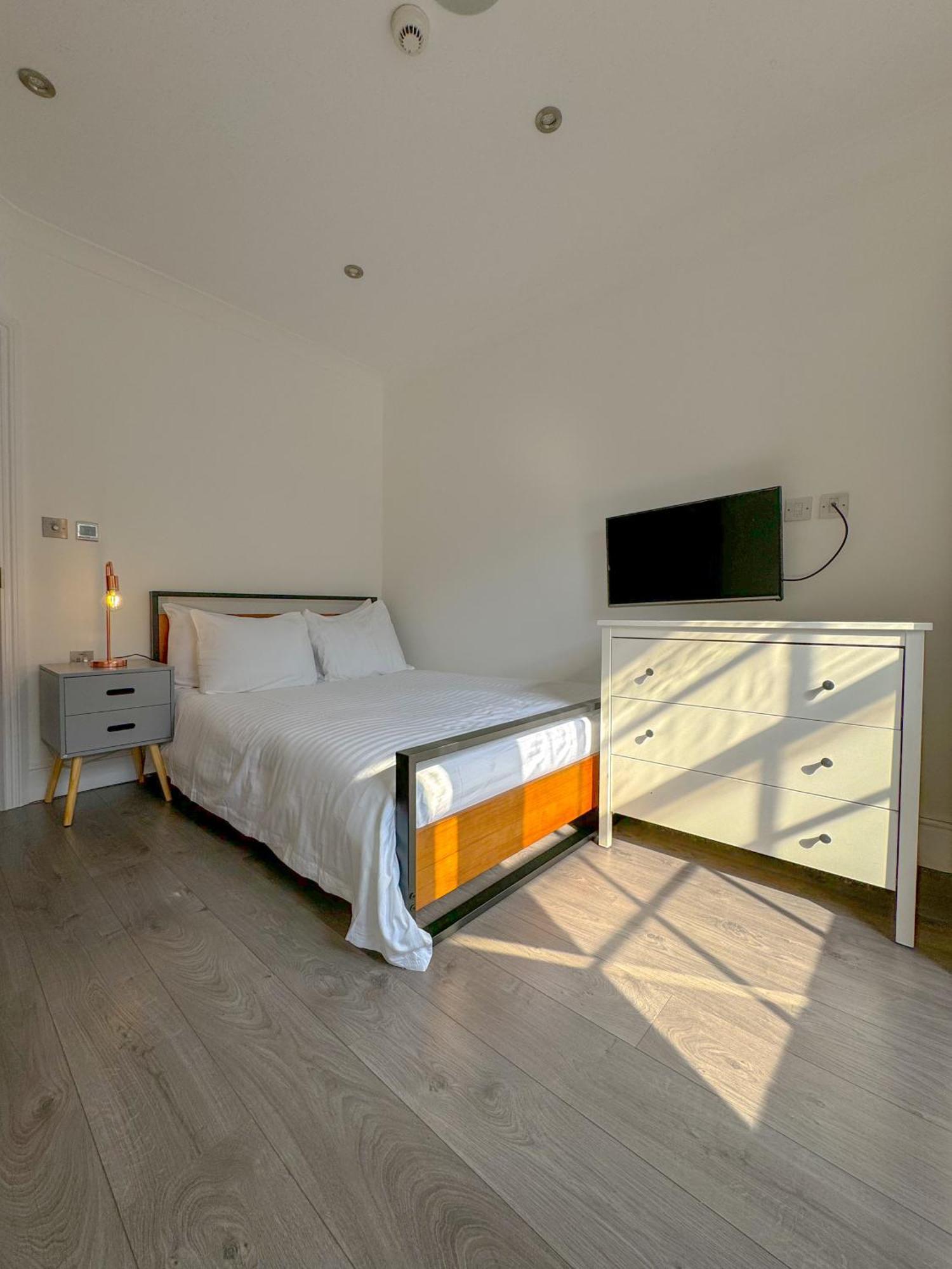 Conway Apartments Londen Buitenkant foto