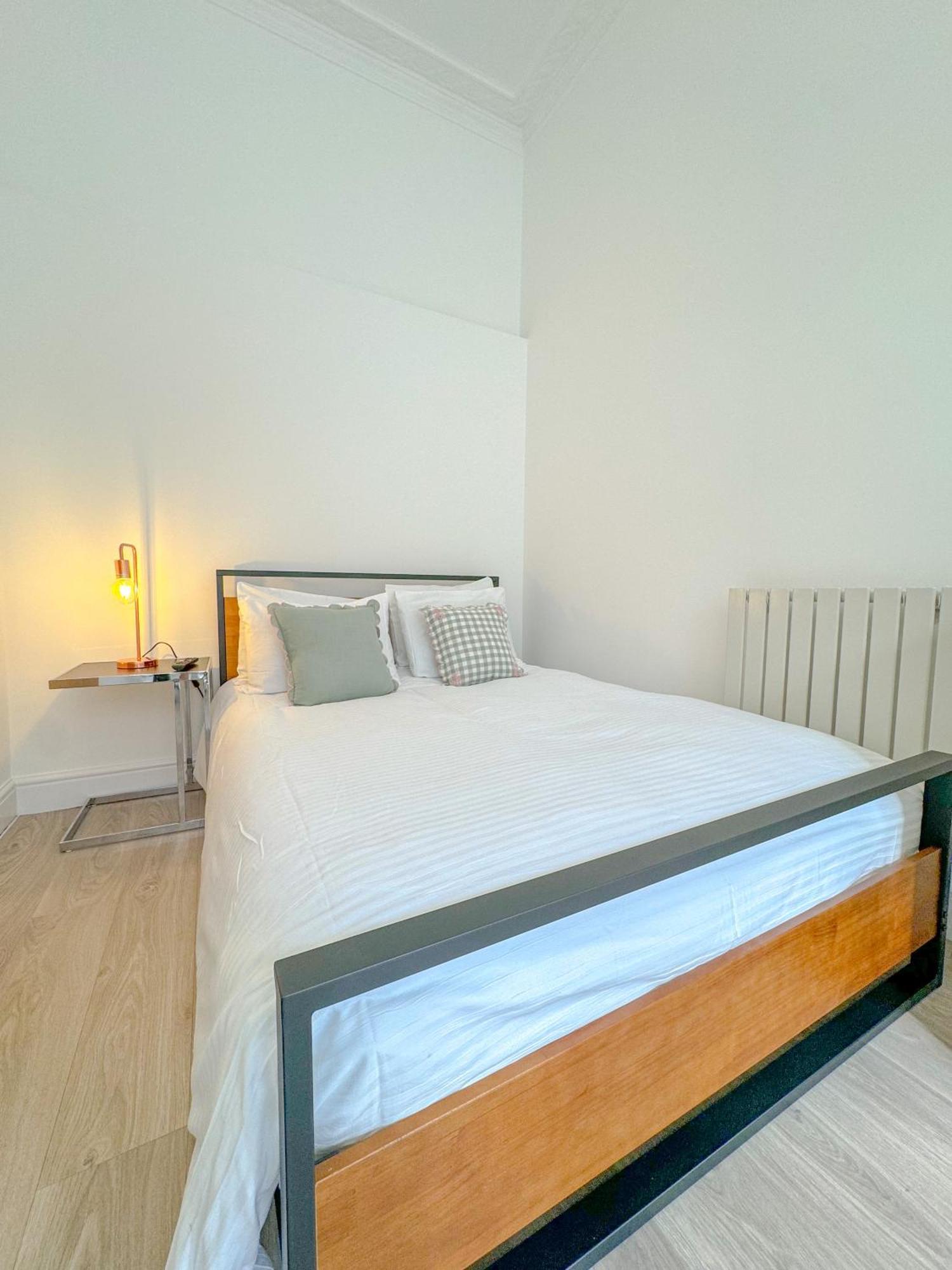 Conway Apartments Londen Buitenkant foto