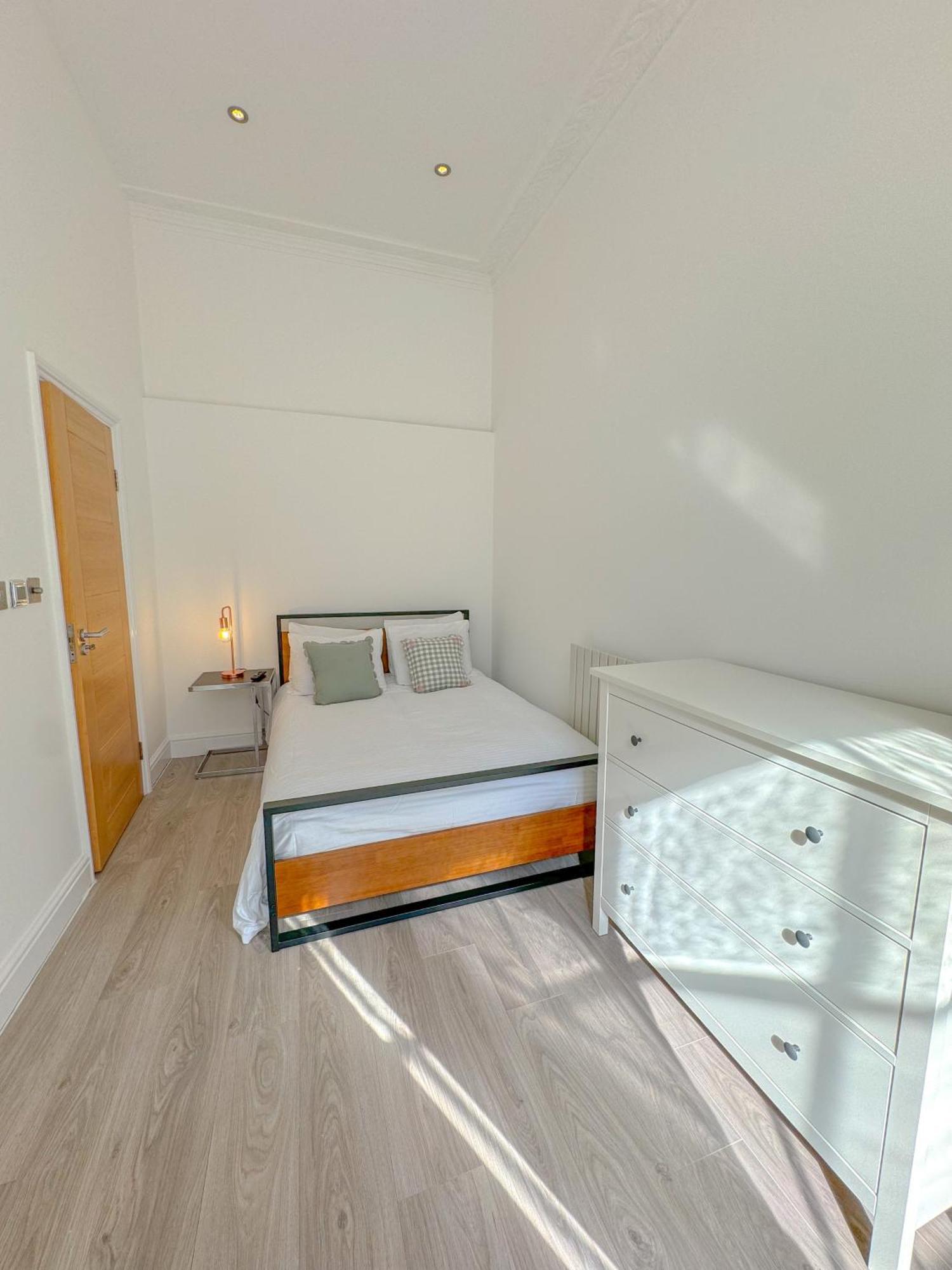 Conway Apartments Londen Buitenkant foto