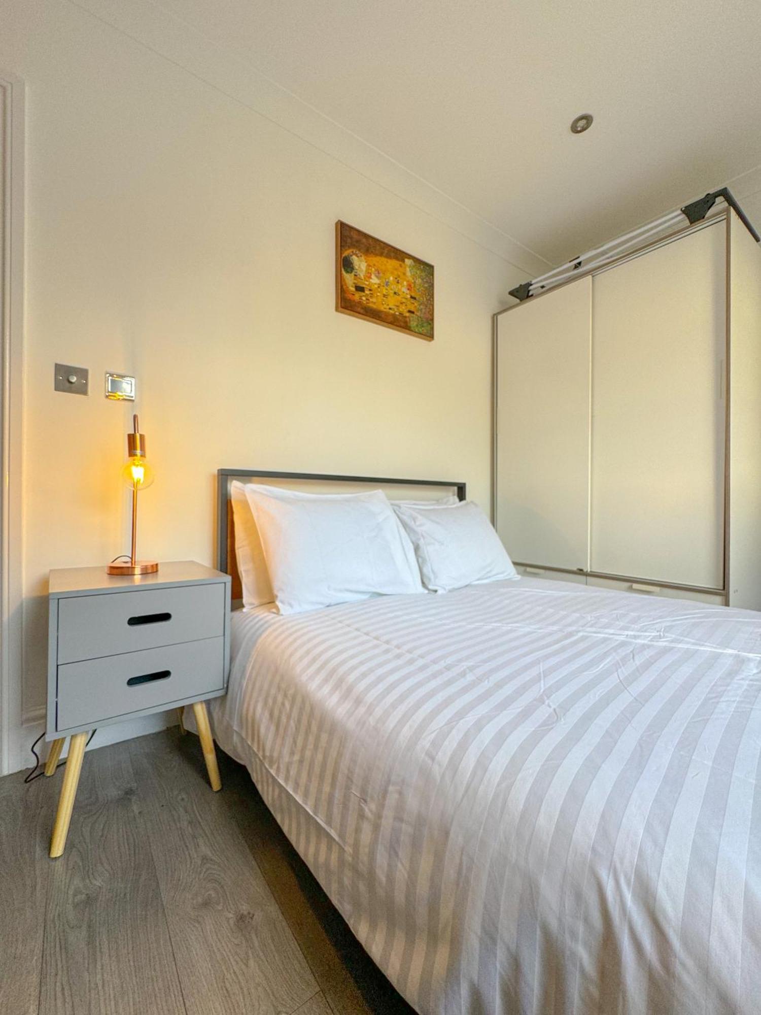 Conway Apartments Londen Buitenkant foto