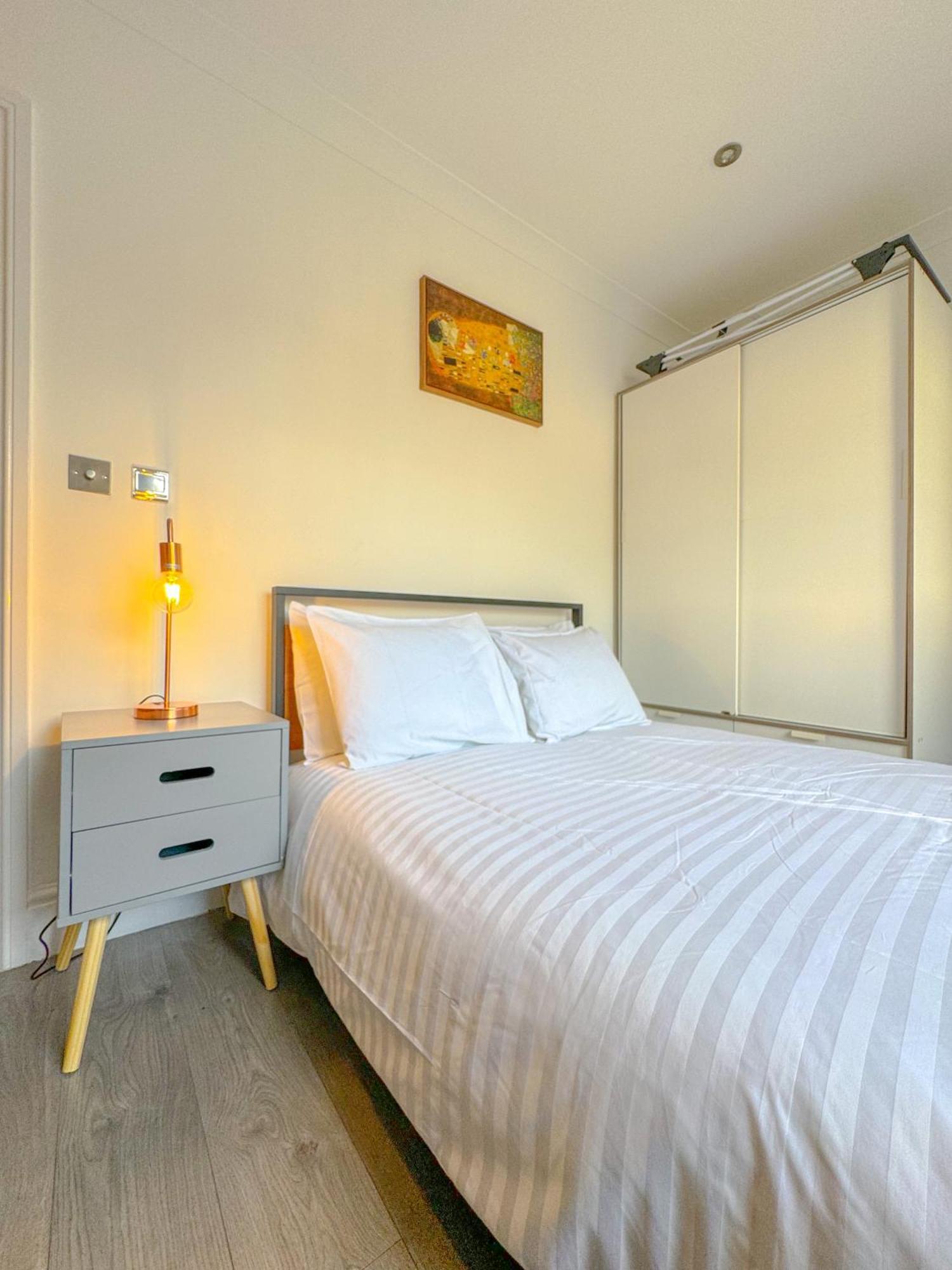 Conway Apartments Londen Buitenkant foto